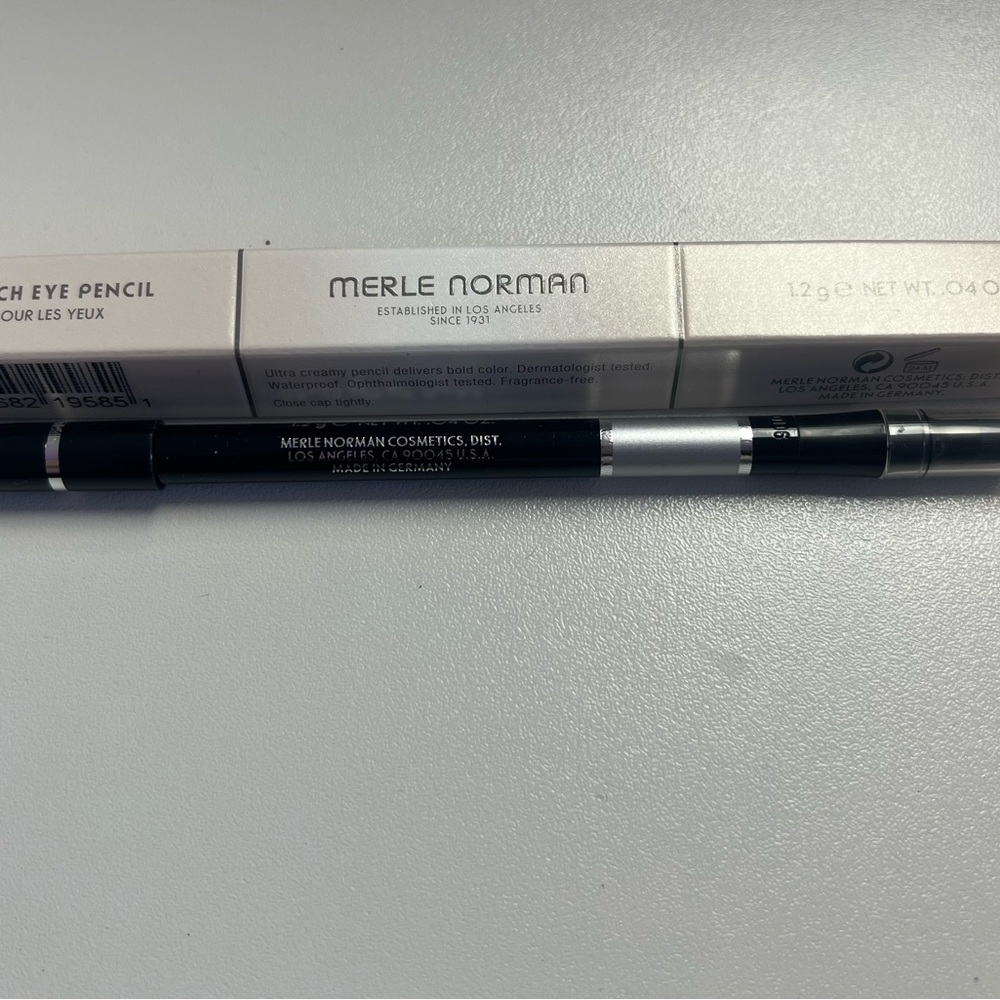 Soft Touch Eye Pencil in Icy & Precious Gold by Merle Norman Cosmetics 🩵